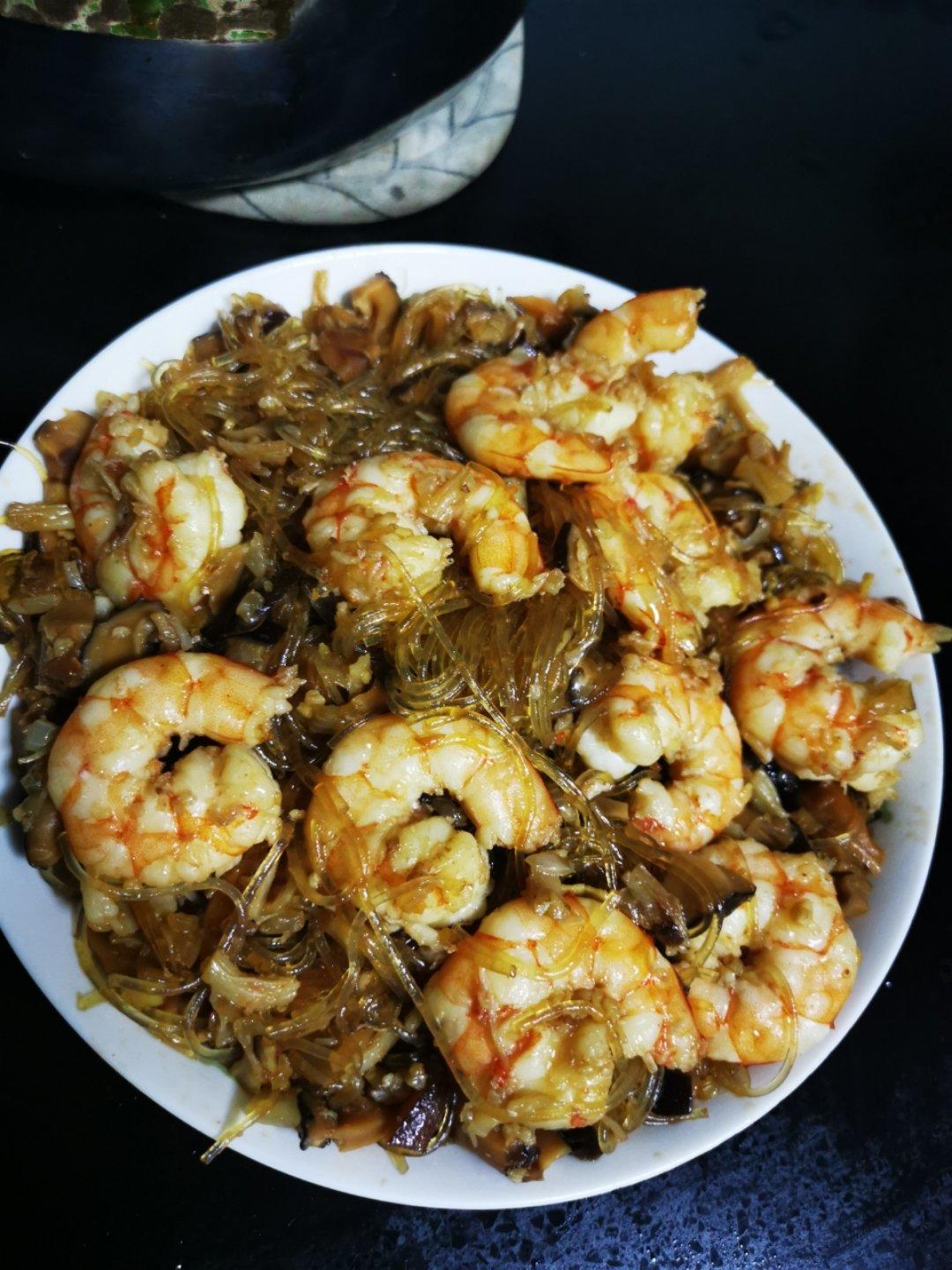 去餐厅必点的粤式虾皇粉丝煲