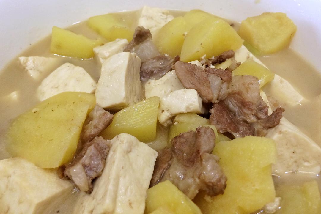 土豆豆腐汤—老爸家常菜的做法