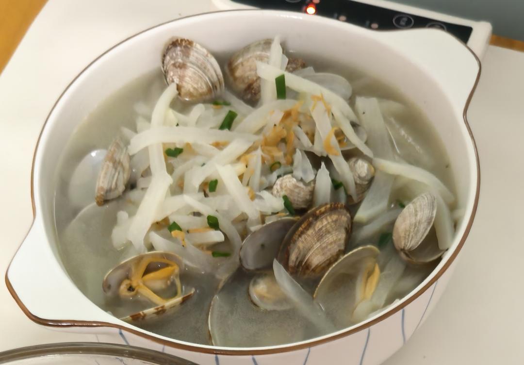 萝卜鲜贝汤，冬天喝它太舒服了