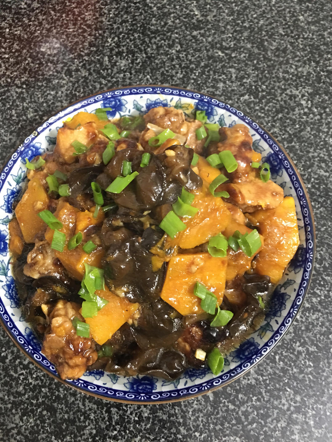 两步！做出嫩滑又多汁的南瓜🎃蒸排骨