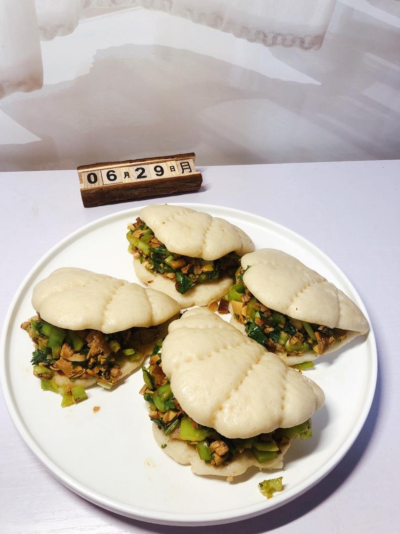 52小熊爱妈妈做的荷叶饼