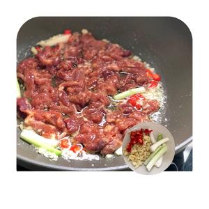 青瓜炒肉的做法 步骤4