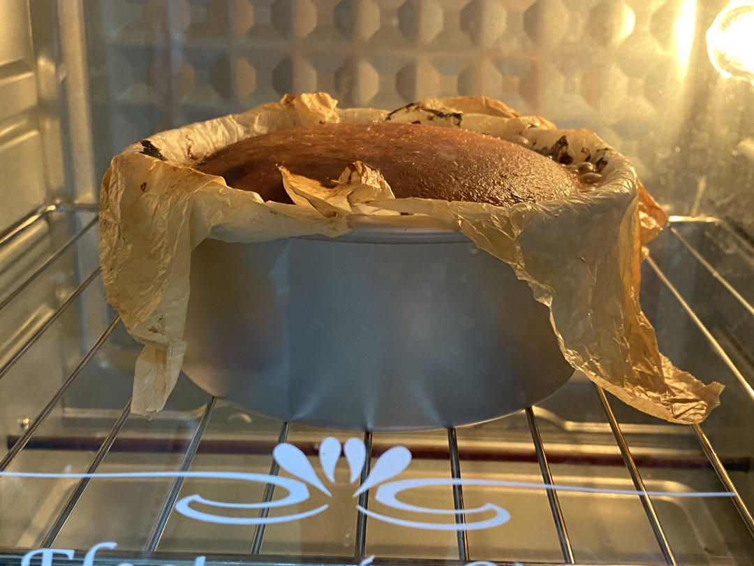 曼食慢语丨酸奶巴斯克蛋糕