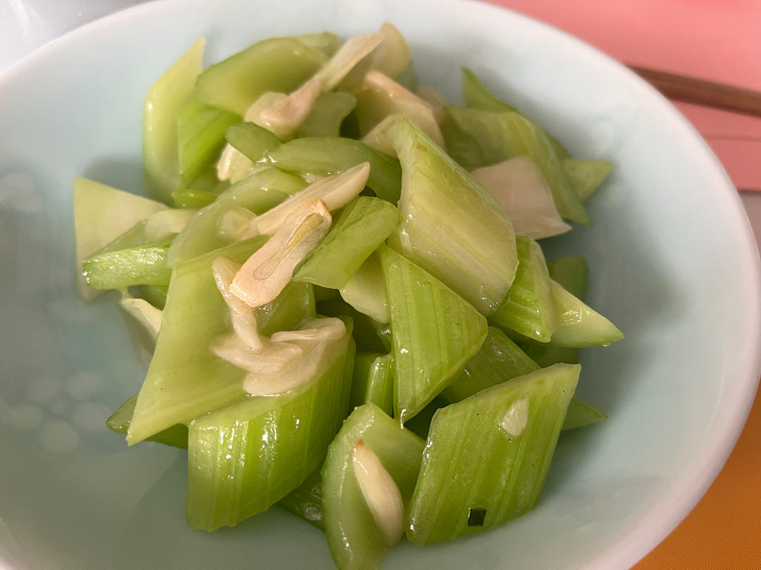 究极解油腻好菜：蒜炒西芹