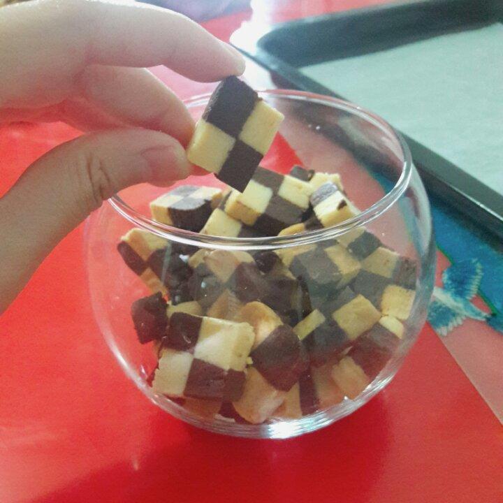 双色小棋格饼干