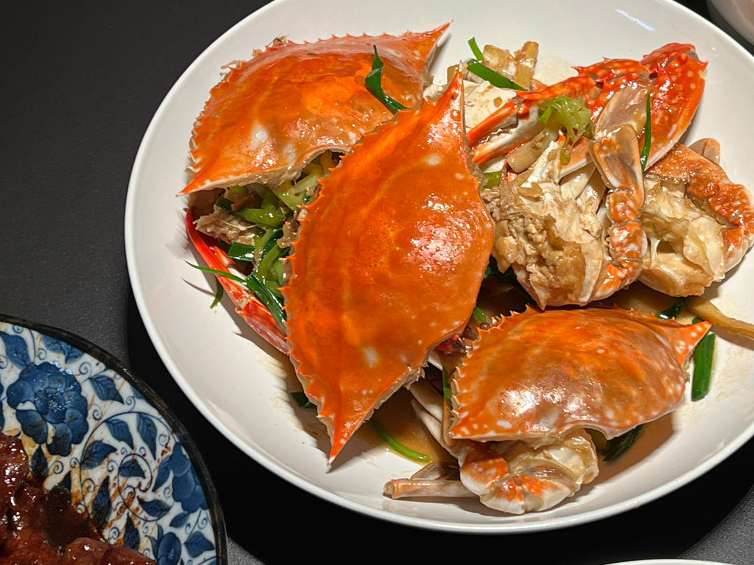 葱姜梭子蟹，吃梭子蟹的季节，又鲜又肥