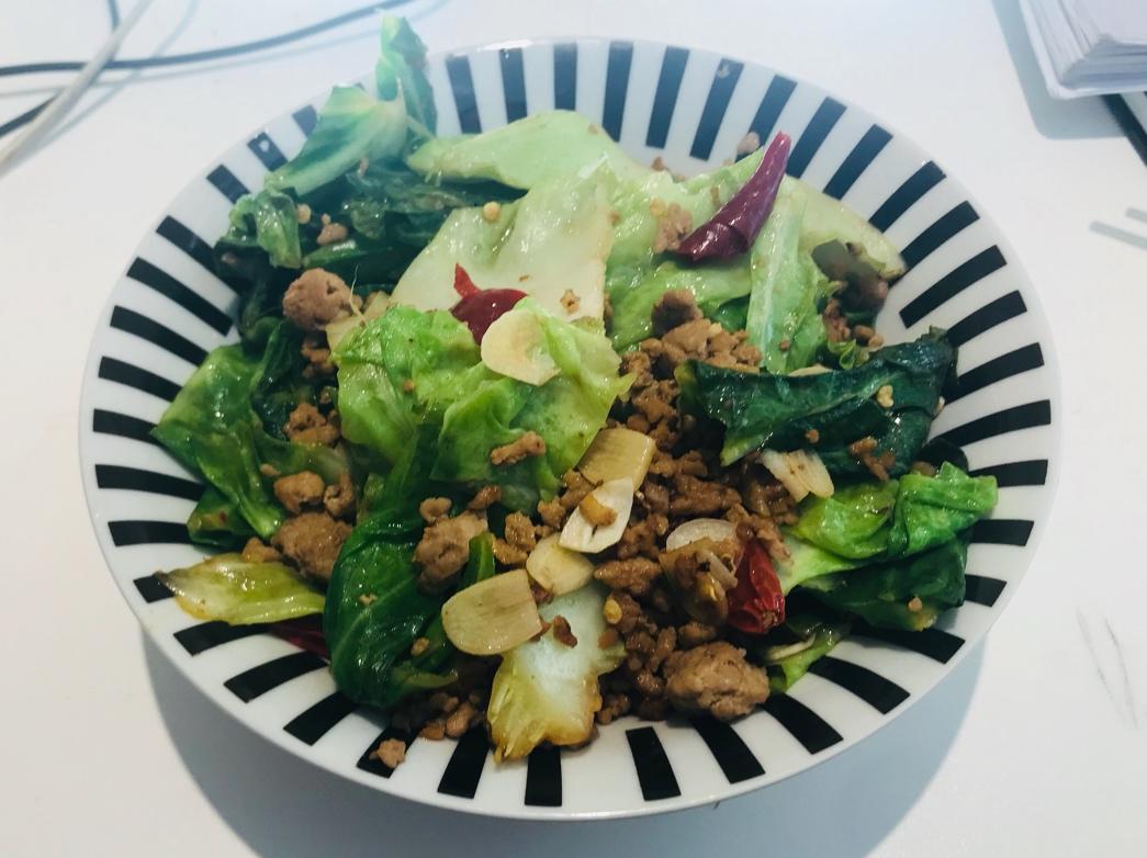 阿婆手撕包菜