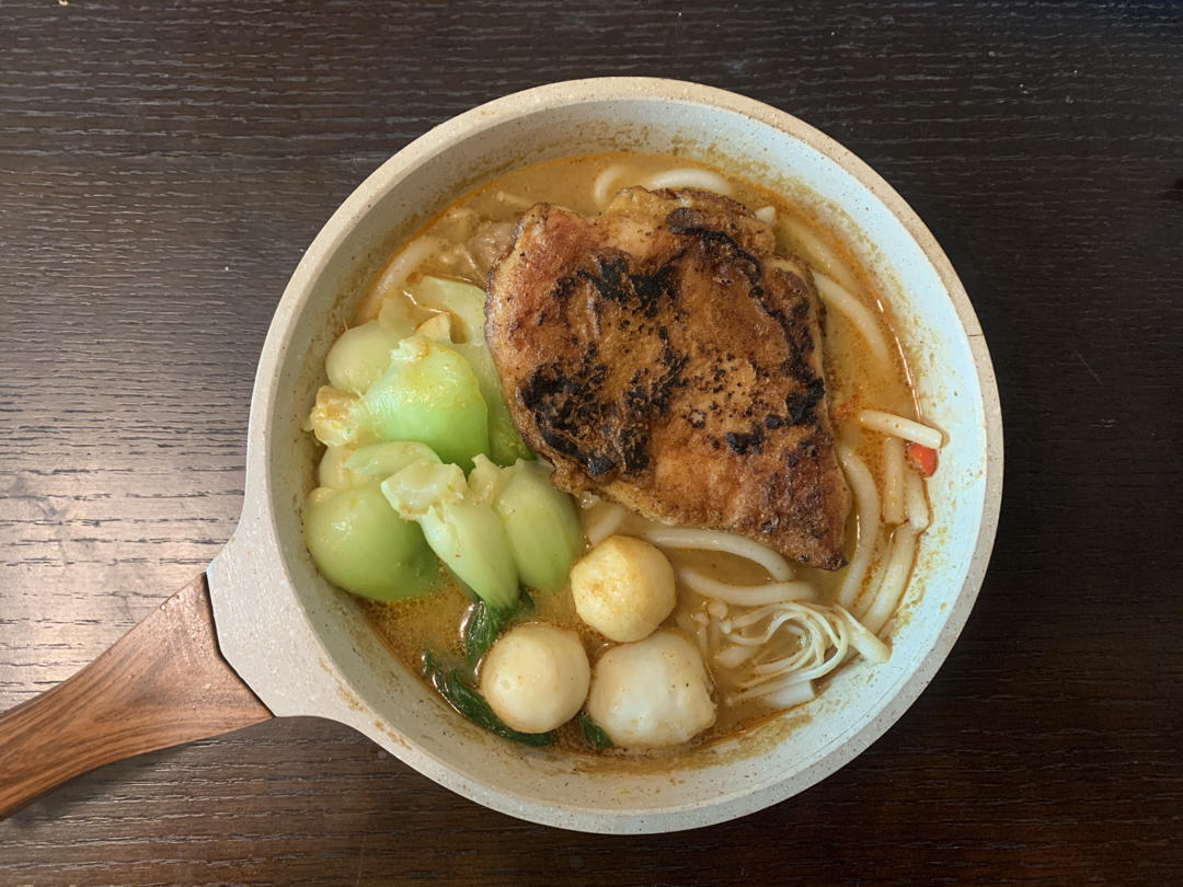 黑椒蒜香鸡排汤粉