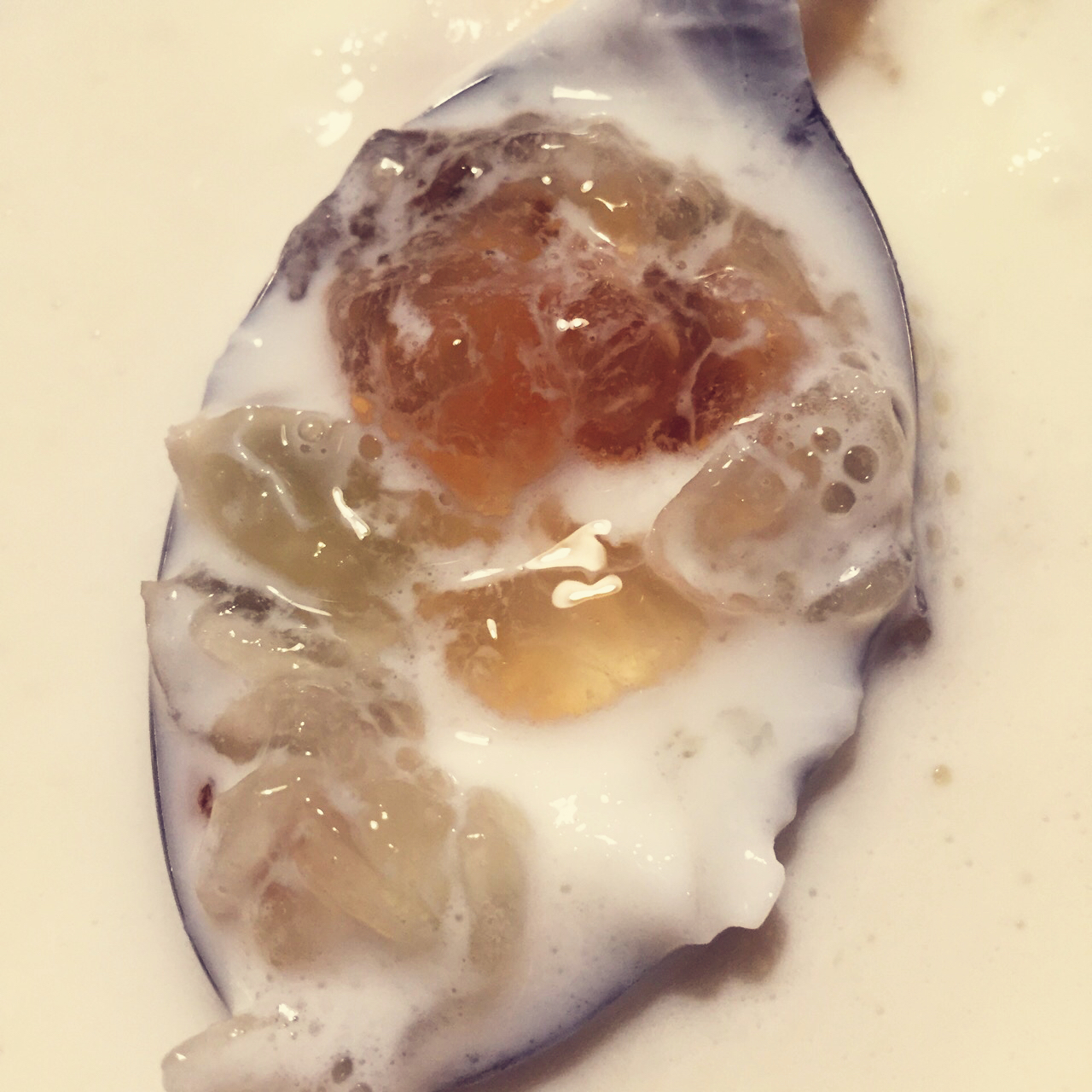 蔓越莓桃胶银耳羹