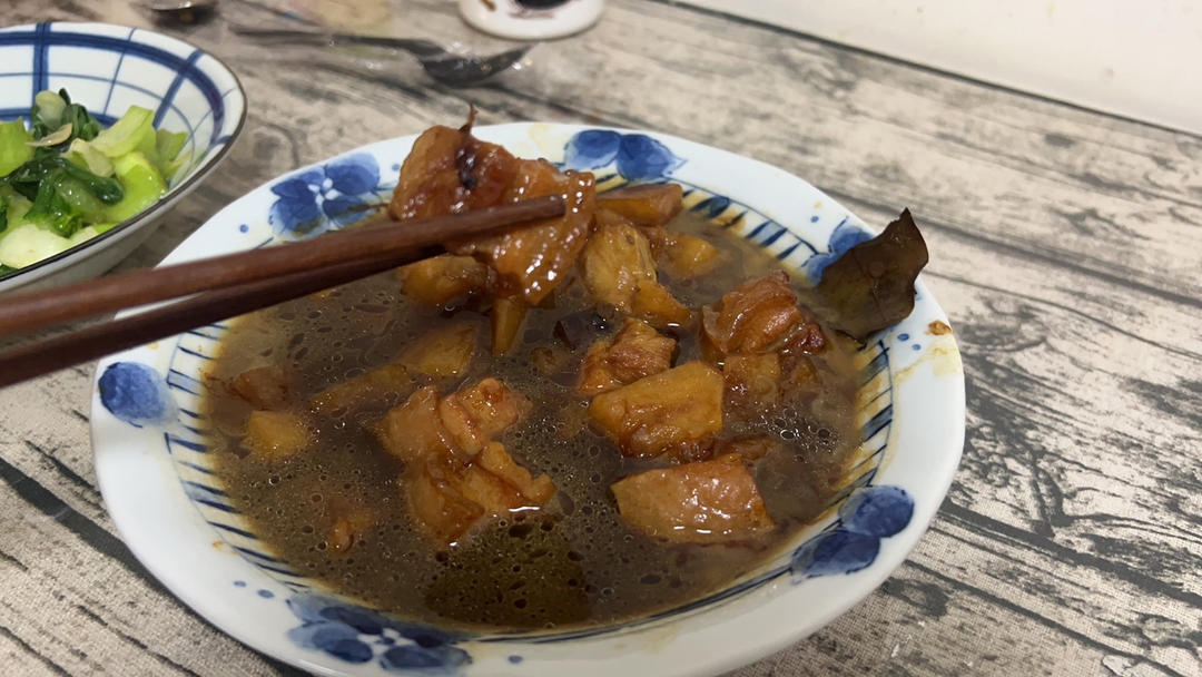 红烧肉炖土豆