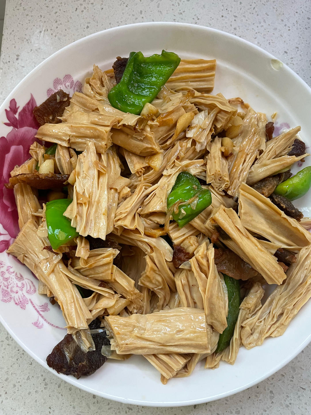 五花肉炒腐竹
