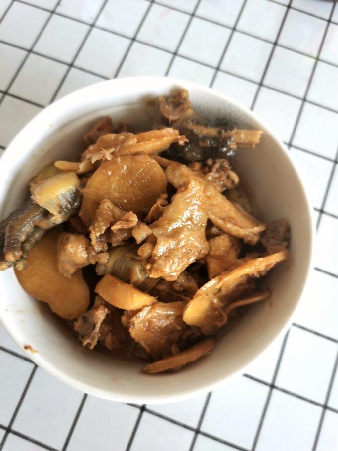 厨师长教你：“姜葱炒鸡”的家常做法，色香味俱全，赶紧收藏吧