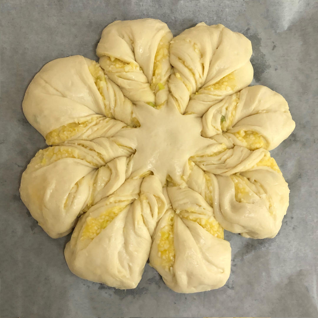 【小高姐】蒜香浓郁 造型优美 不用揉出手膜的面包