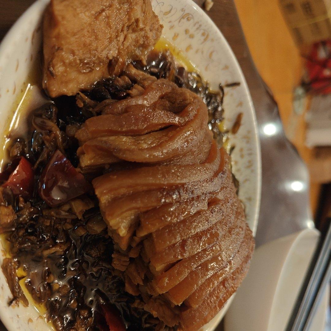 厨师长教你：“咸烧白”的正宗做法，一看就有食欲