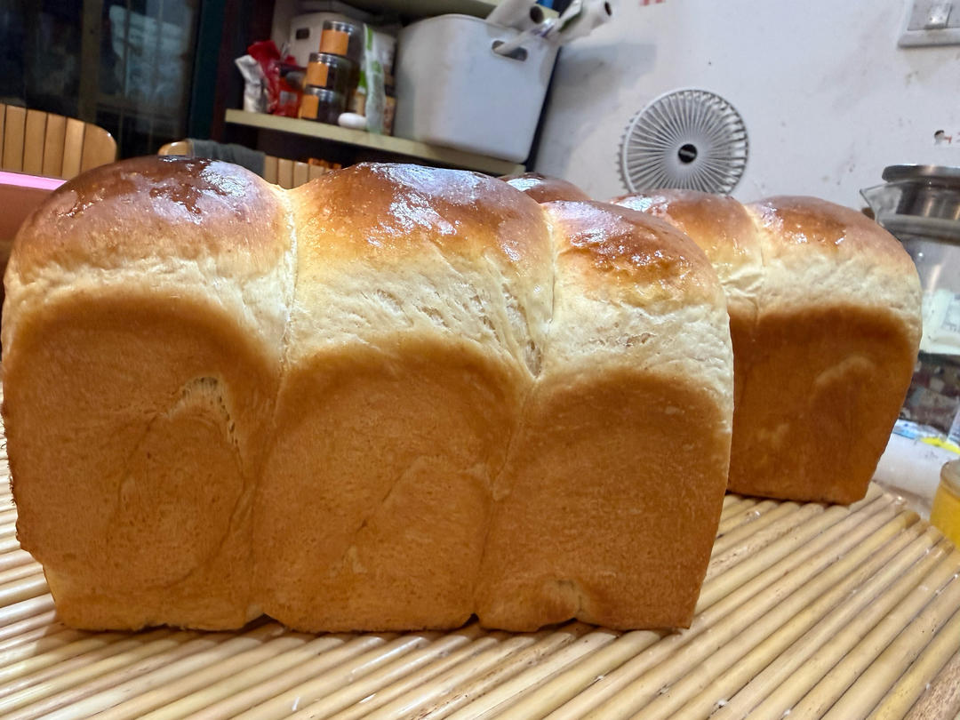 奶香纯粹的重料淡奶油吐司