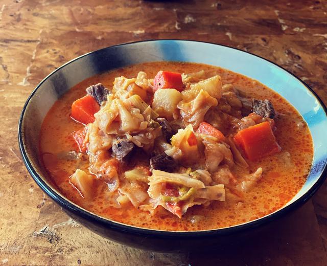 改良版罗宋汤，营养⬆️——不加一滴水的牛肉蔬菜浓汤