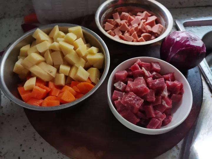 咖喱土豆烧牛肉