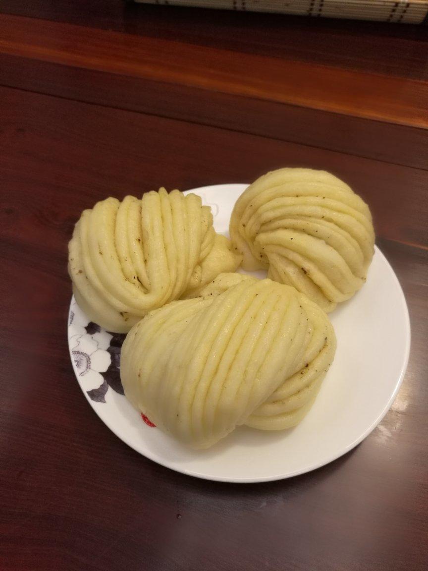 胡萝卜汁花卷馒头