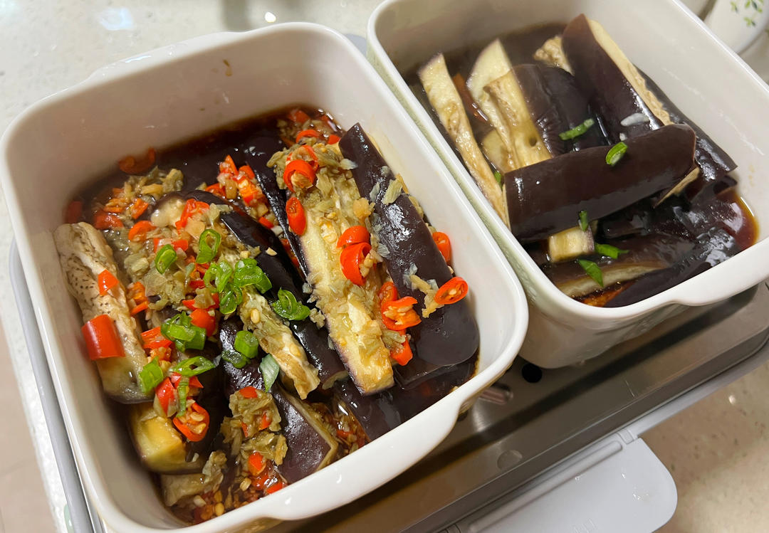 益母草乌鸡汤&蒸剁椒蒜蓉茄子【2月北鼎蒸炖锅食谱】