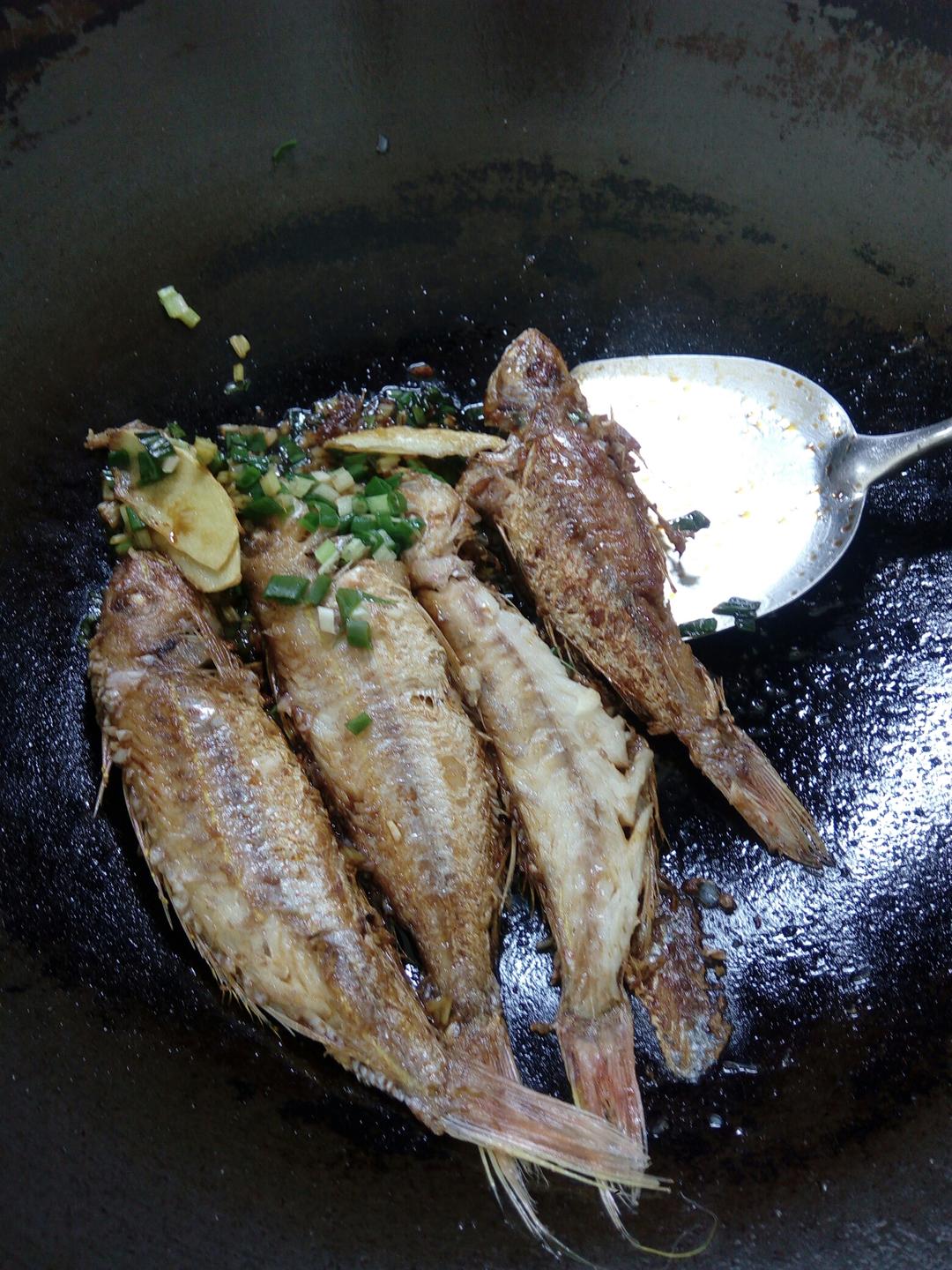 下饭下酒菜——味极红三鱼的做法 步骤9