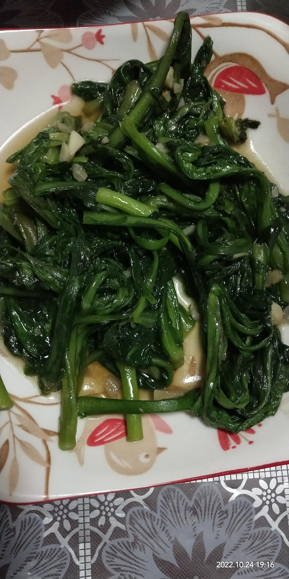 清炒茼蒿叶的做法