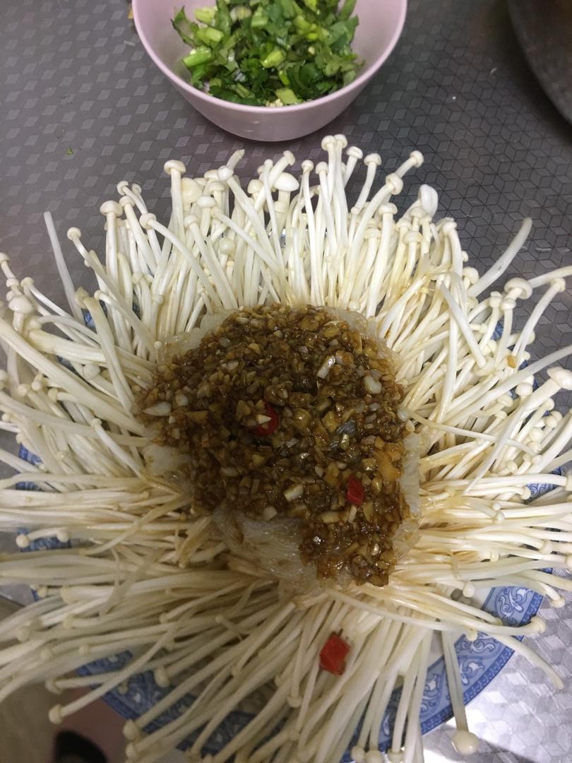 粉丝蒸金针菇