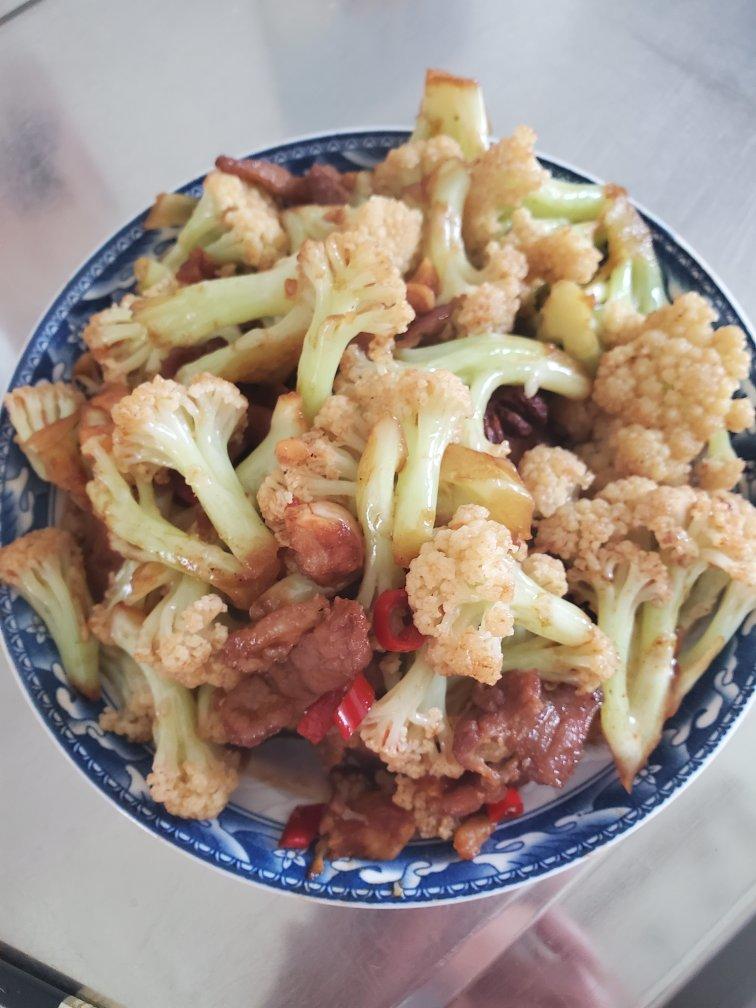 干煸菜花（花菜炒肉）
