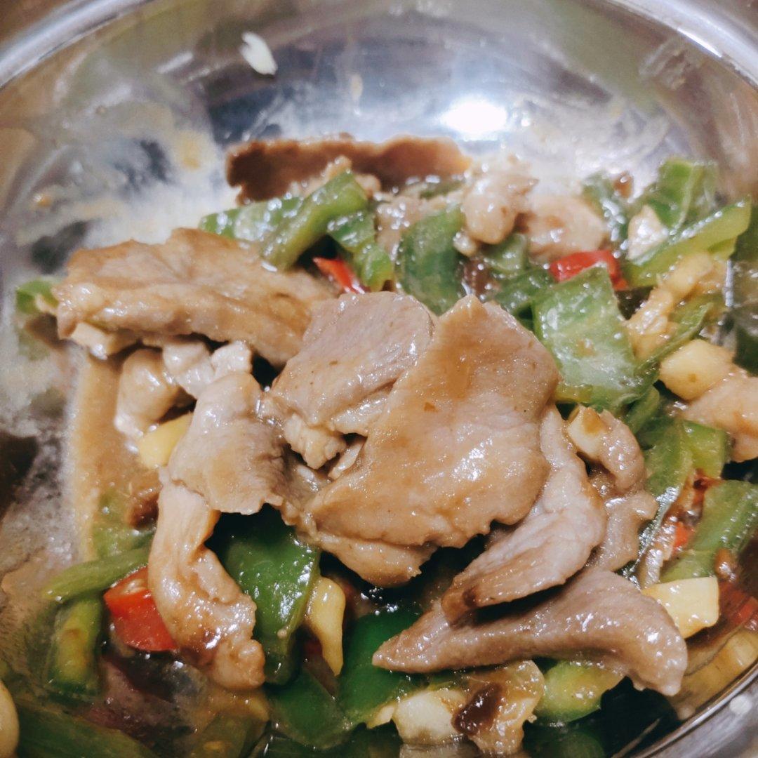 很下饭的豆瓣酱青椒炒肉