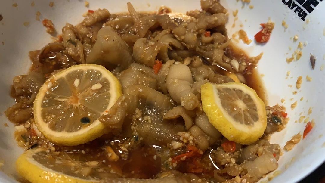 【酸辣无骨凤爪】