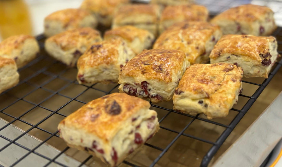 消耗淡奶油的司康