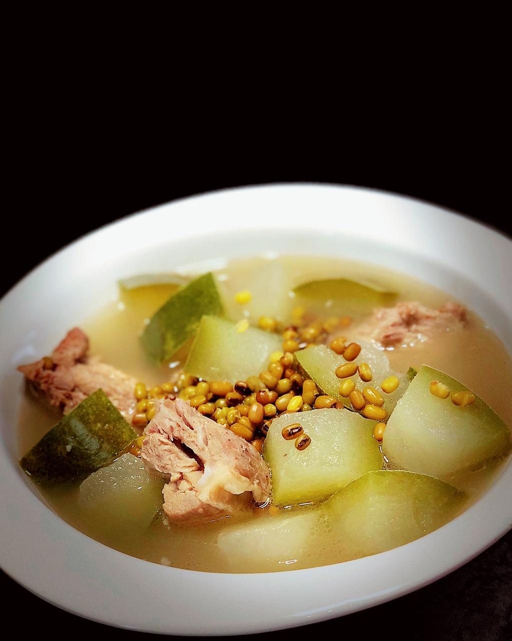 鹏妈在奔跑做的绿豆冬瓜煲排骨