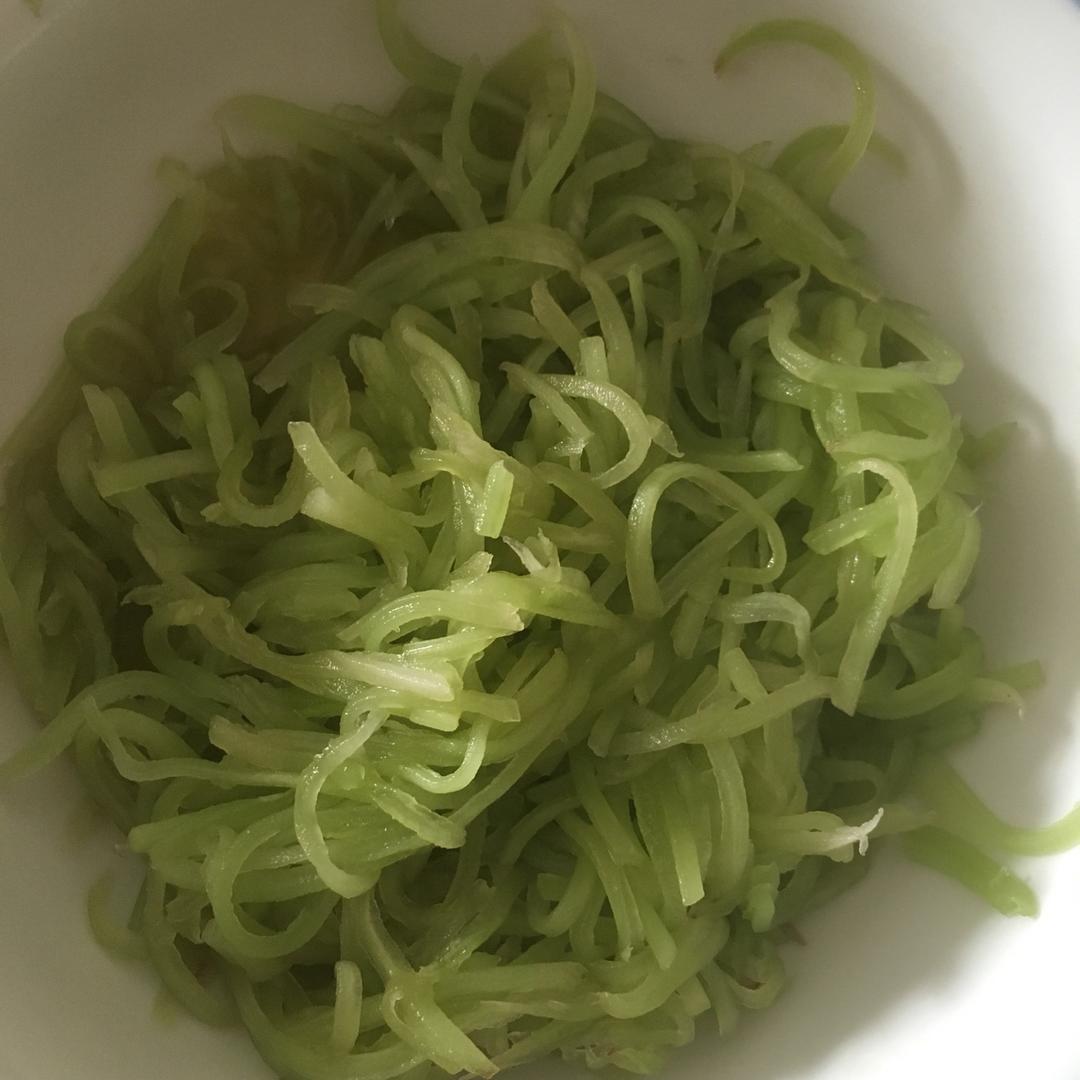 凉拌莴笋