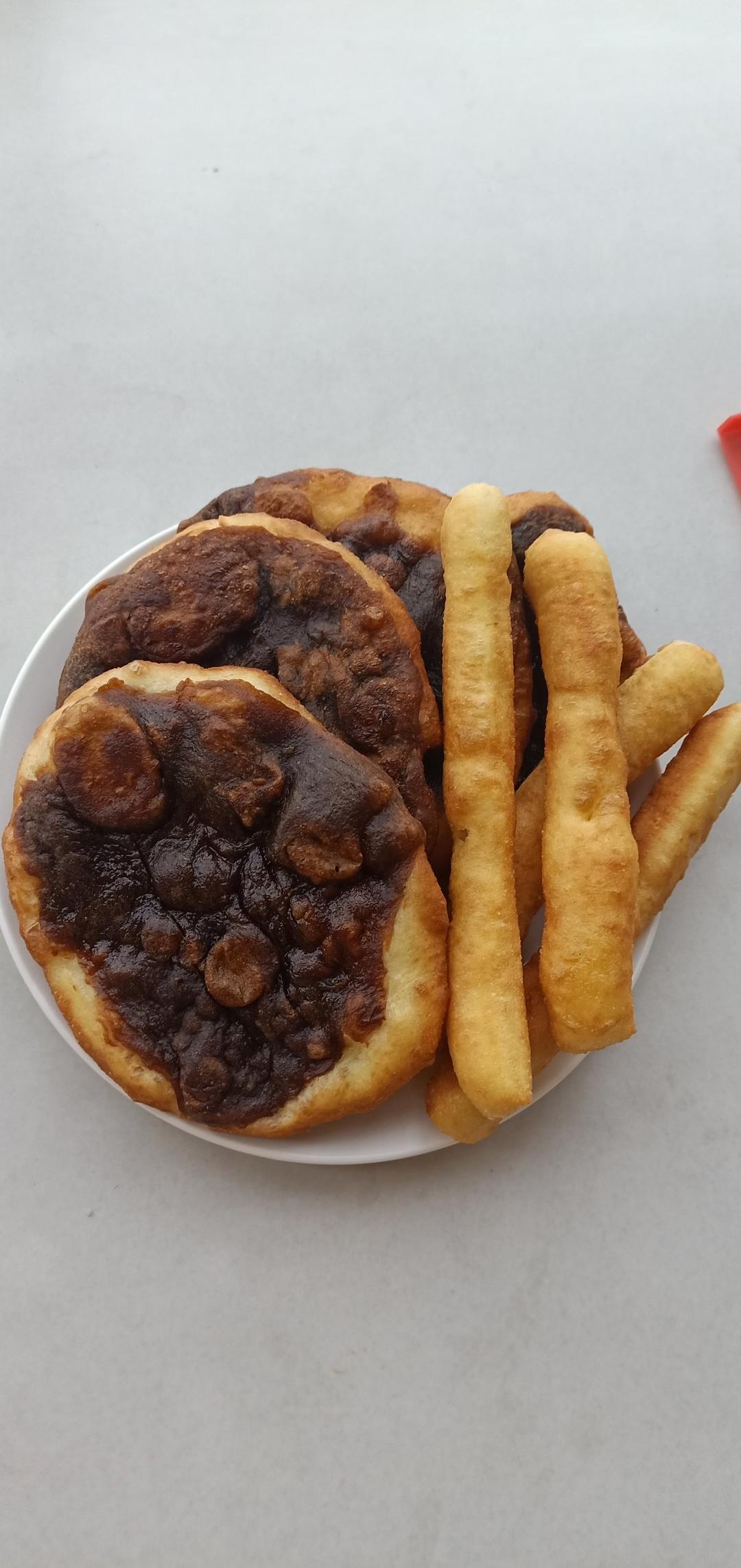 早上只用10分钟就做好的懒人版炸油饼（附送糖油饼和面方法）