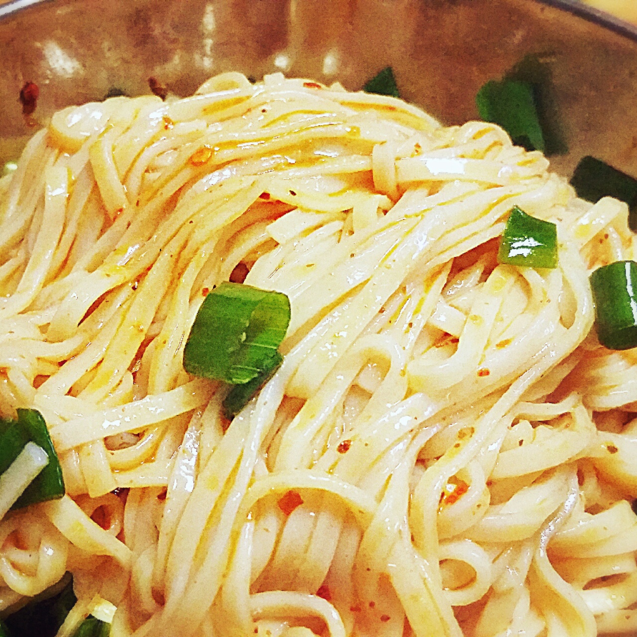 油茶咪做的葱爆面—就是汪涵在天天向上里面做的那个啦