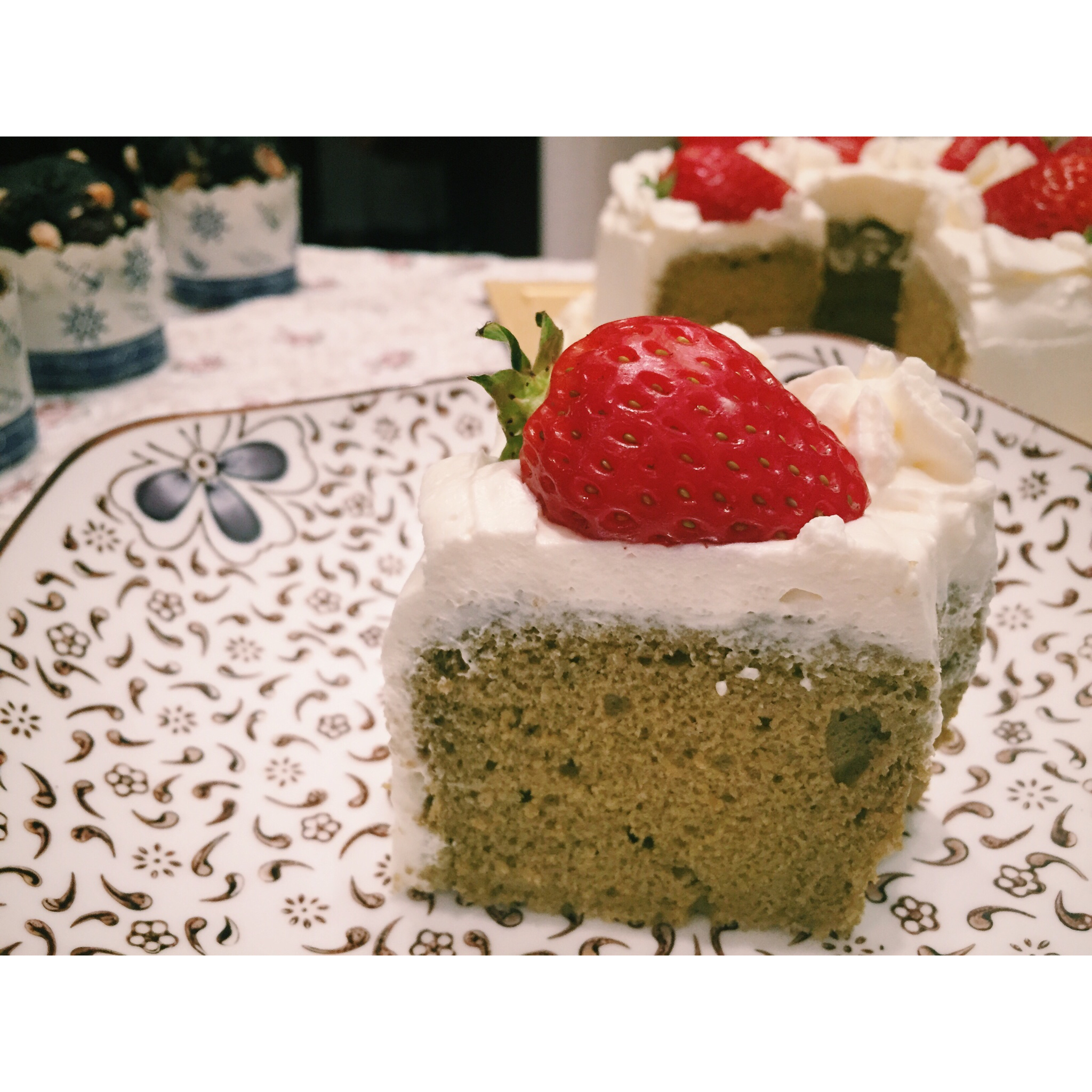 草莓奶油抹茶蛋糕