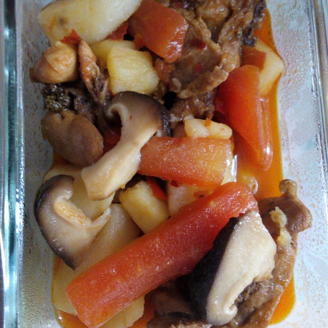 胡萝卜土豆烧鸡翅