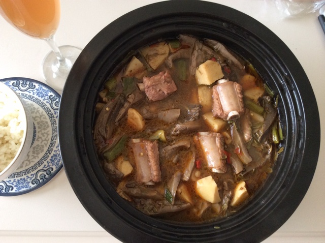 塔吉锅茶香排骨