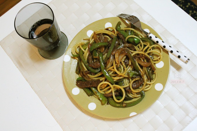 黑椒牛柳炒意面