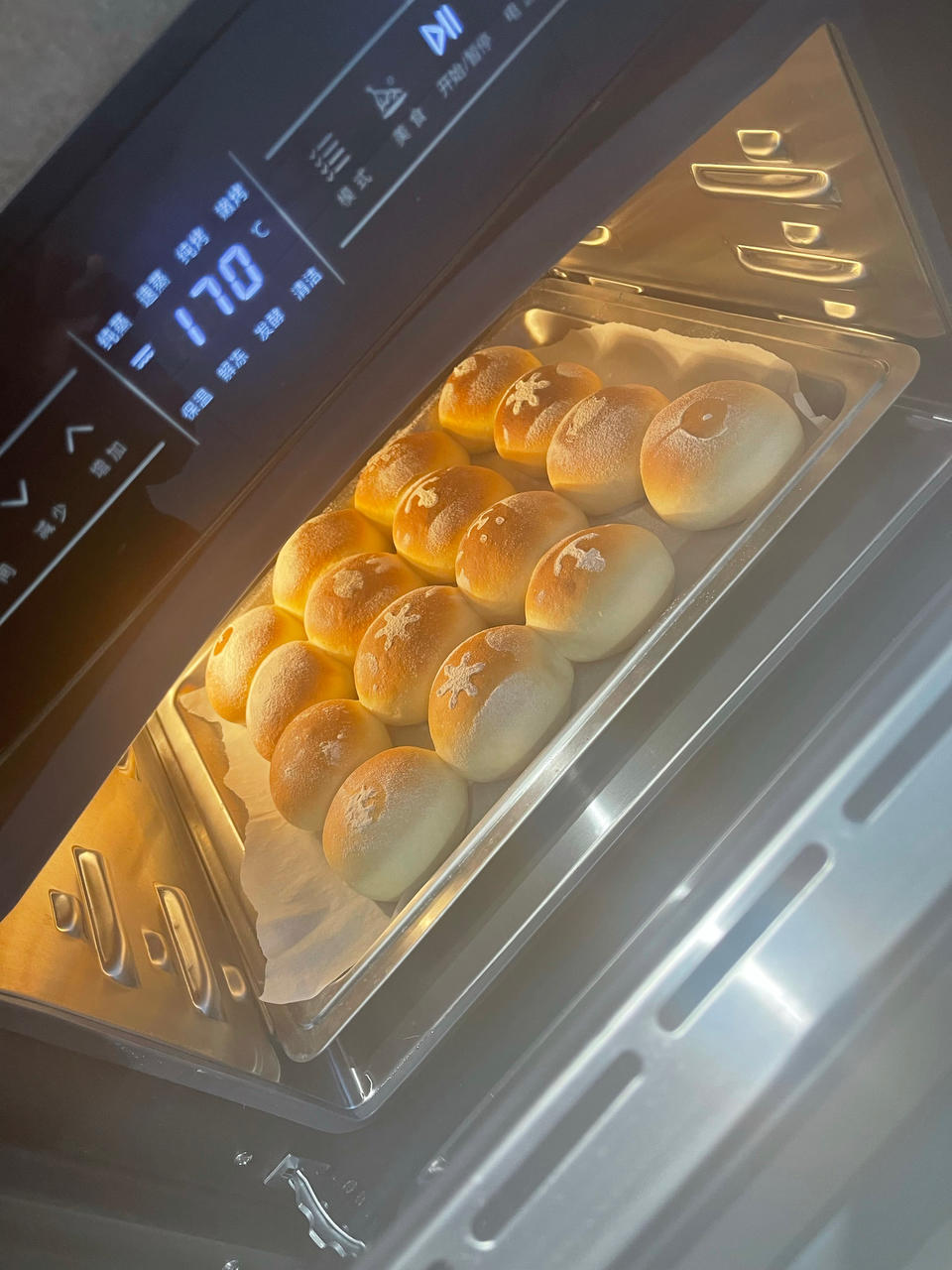 超软的酸奶小餐包