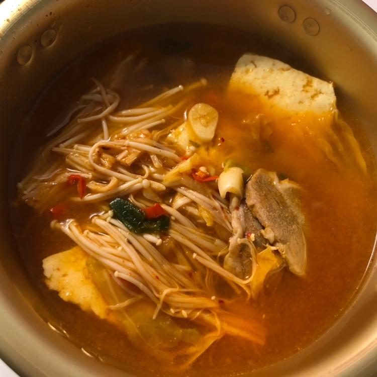 超简单好味的泡菜汤