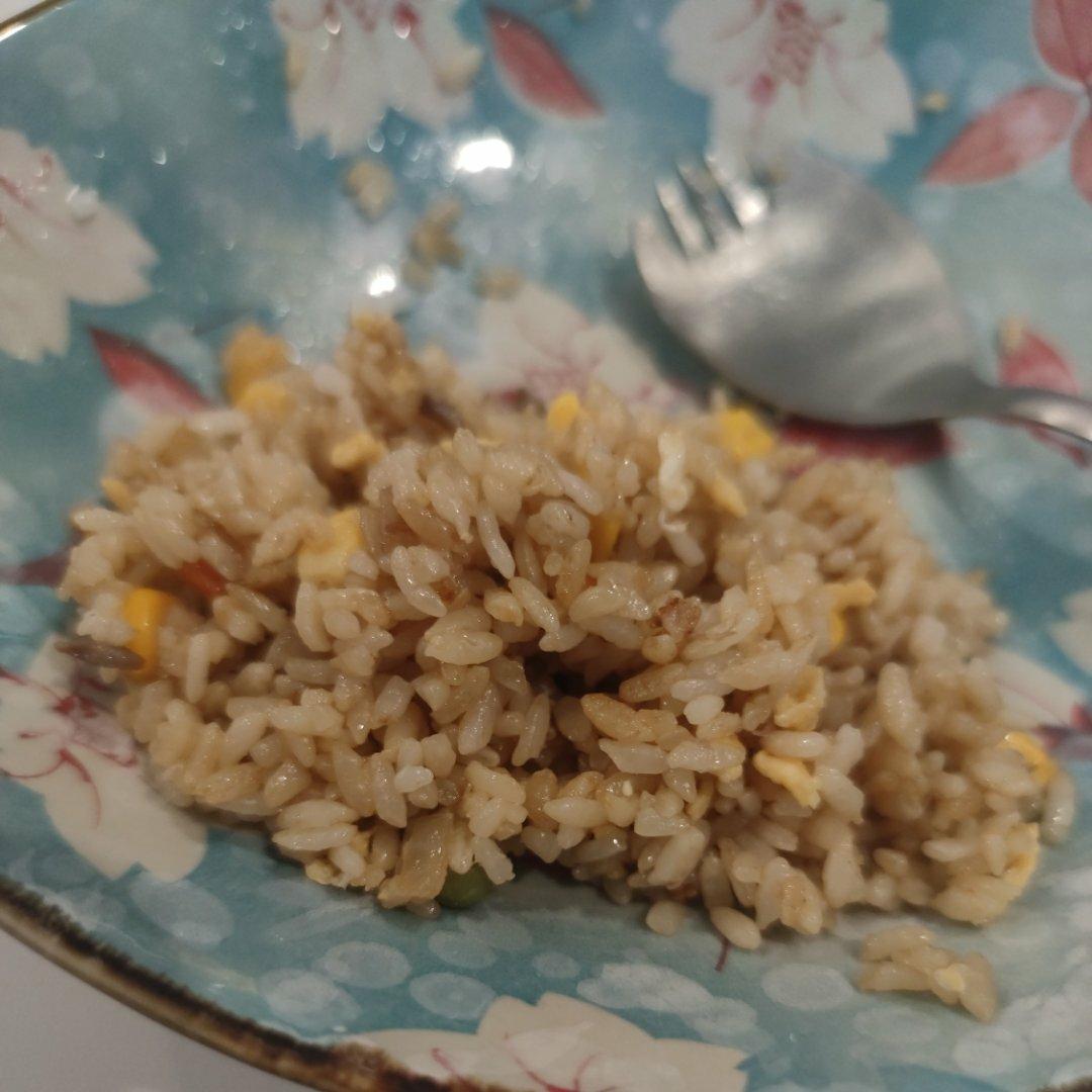 牛肉粒蔬菜炒饭