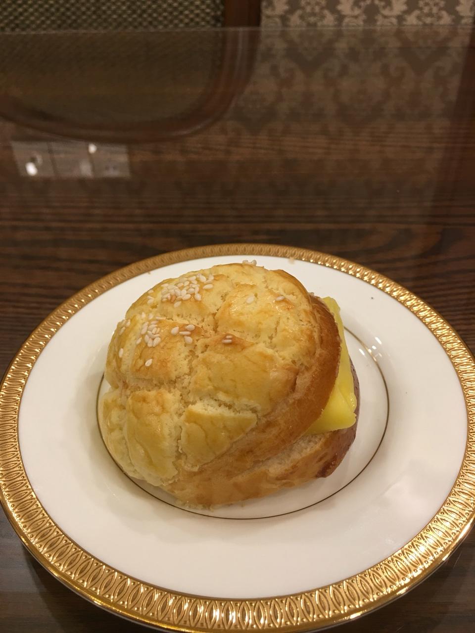 菠萝包