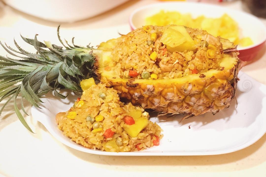 避风塘菠萝咖喱炒饭