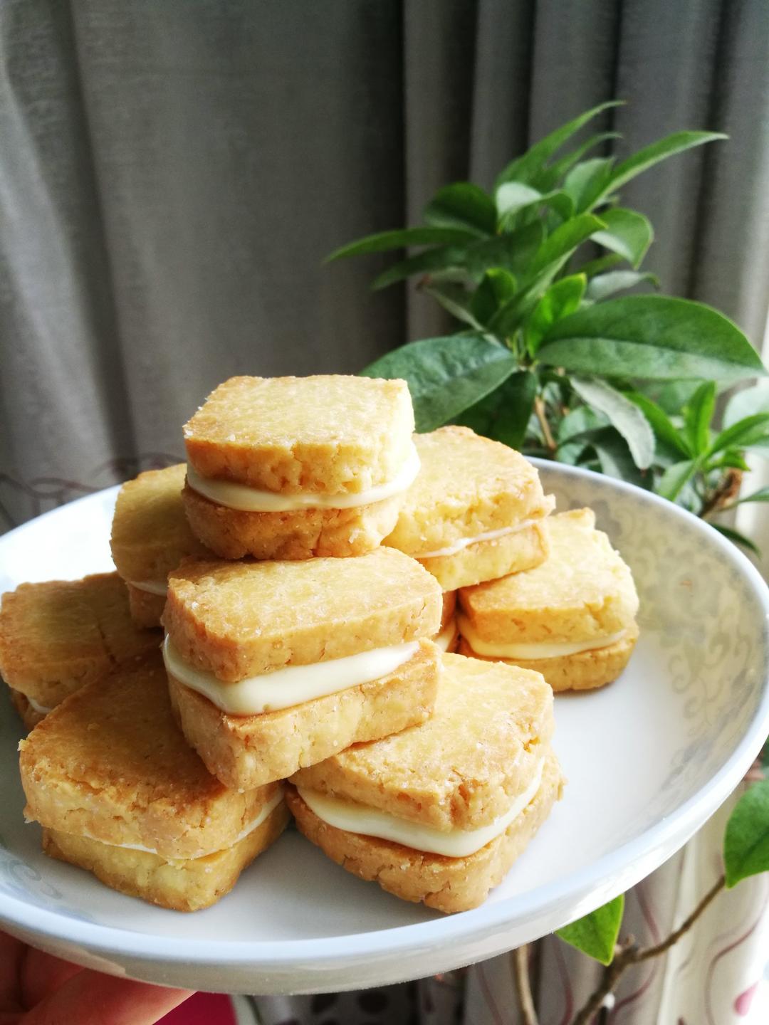 乳酪奶油夹心酥饼（芝士夹心饼干）