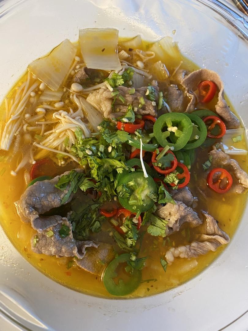 酸汤肥牛