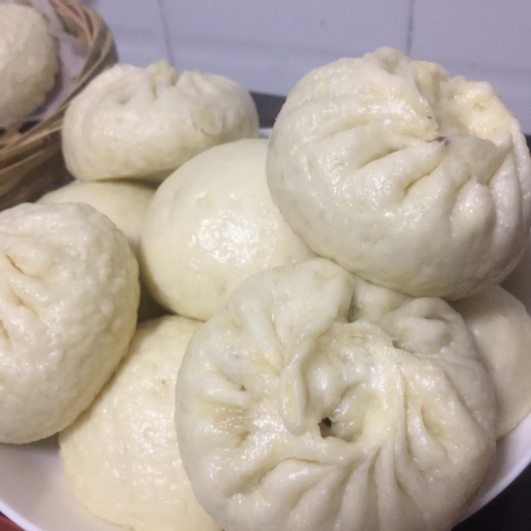 纵情山水吃遍天下美食做的家庭手工肉馅大包子