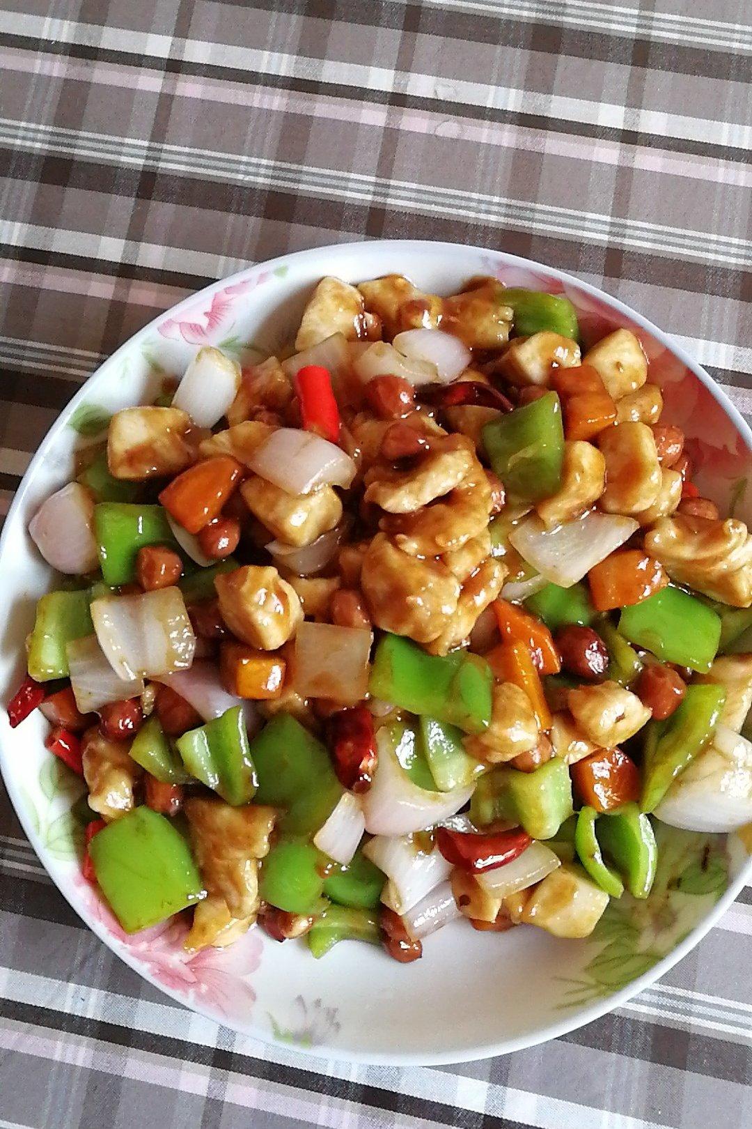 慢吞吞我是王伟做的家常宫保鸡丁