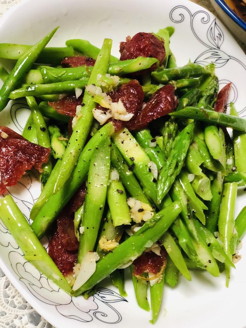 ㊙️腊味‼️芦笋炒腊肠‼️老少皆宜