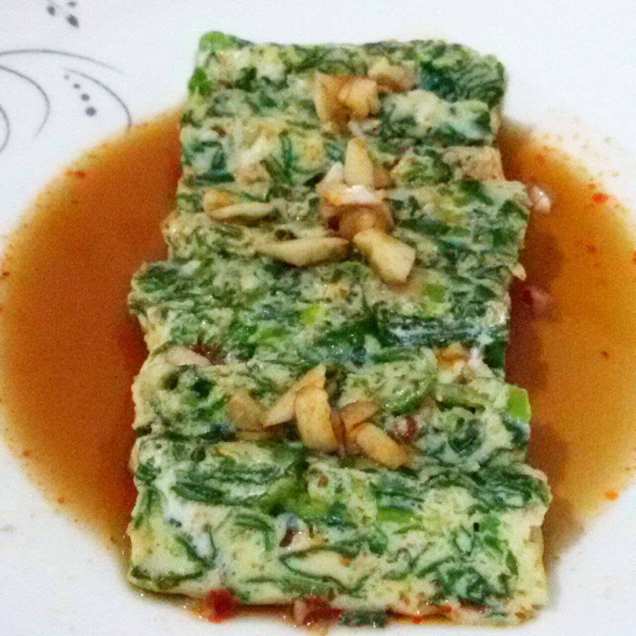 蘸汁菠菜鸡蛋糕——春季养生多吃菠菜