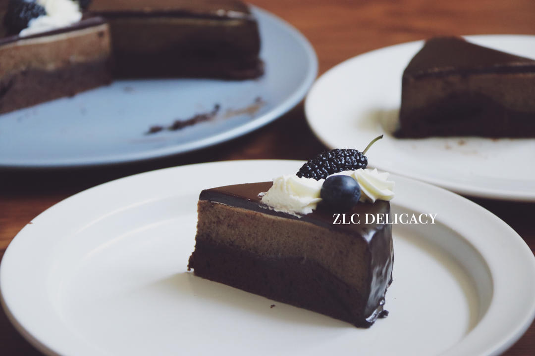 卡布奇诺蛋糕Cappuccino-咖啡白巧克力慕斯配巧克力甘纳许<熊谷裕子>